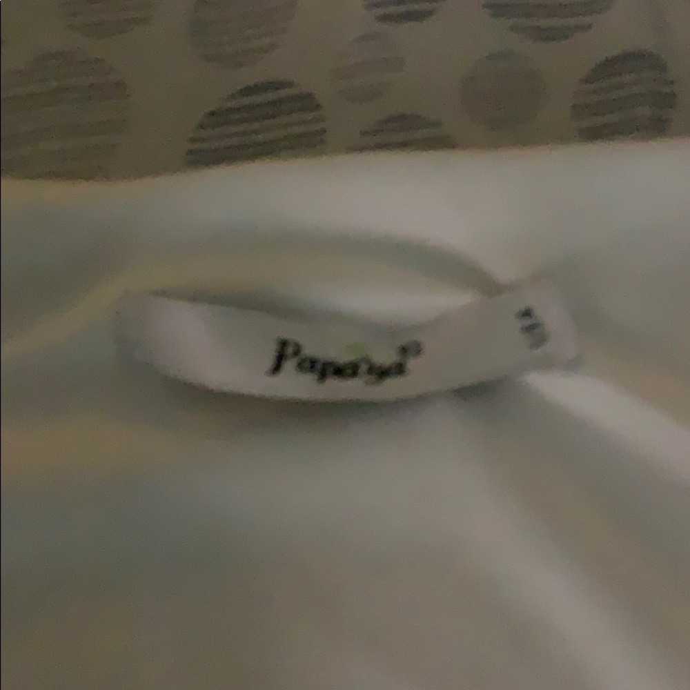 I am selling a dress That white original papaya.